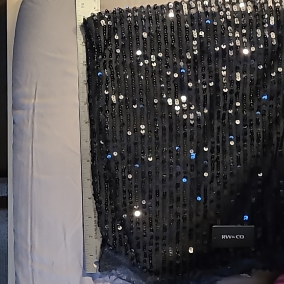 *2/$30 summer clearout* NWT s.S RW & Co black sequins tank top - Picture 5 of 7